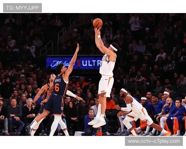 布克火力全开引领太阳队进攻核心体系稳定输出