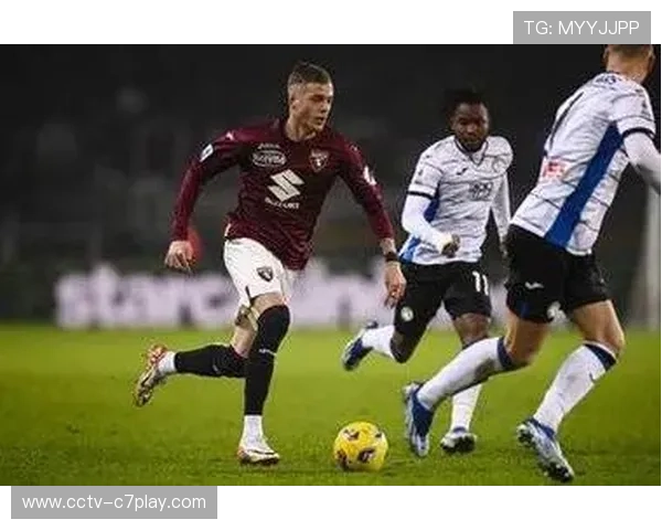 都灵2-2战平比萨，小西蒙尼破门难救主