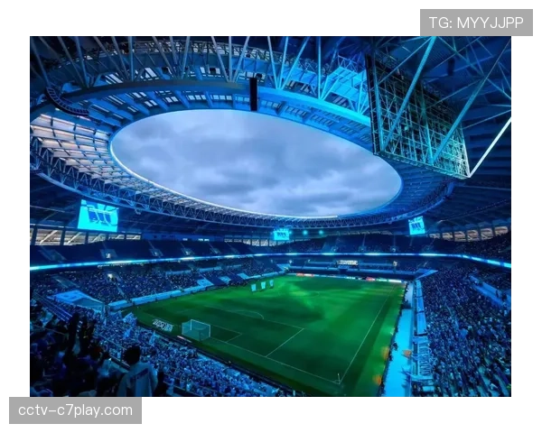 伊蒂哈德球场为纪念曼城名宿科尔举办小型悼念仪式